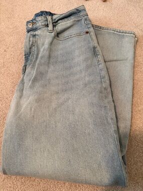 Old Navy Light Wash High-Rise Women’s Jeans